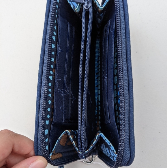 Vera Bradley RFID Grab and Go Wristlet in Java Floral - Picture 2 of 2